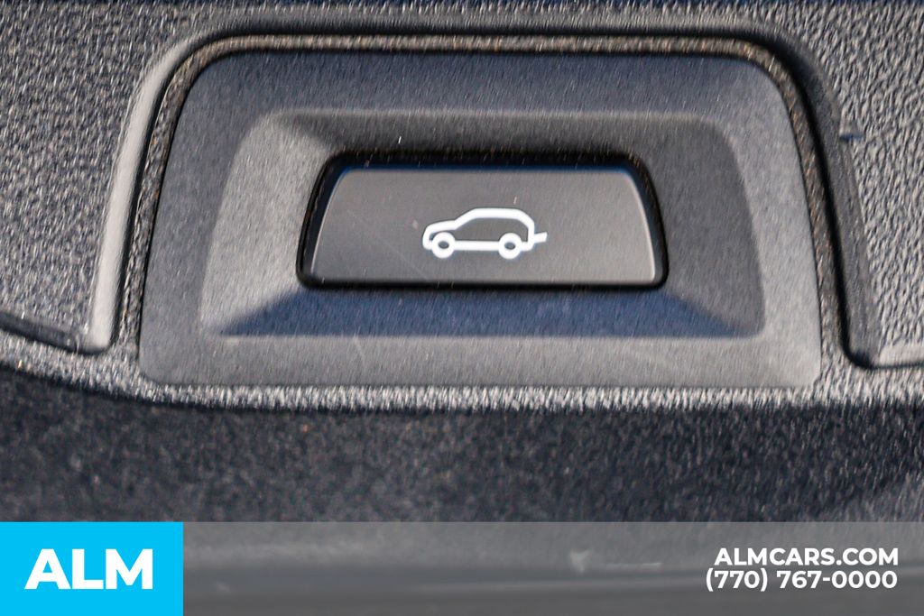 Used 2020 Black BMW M50i image 25