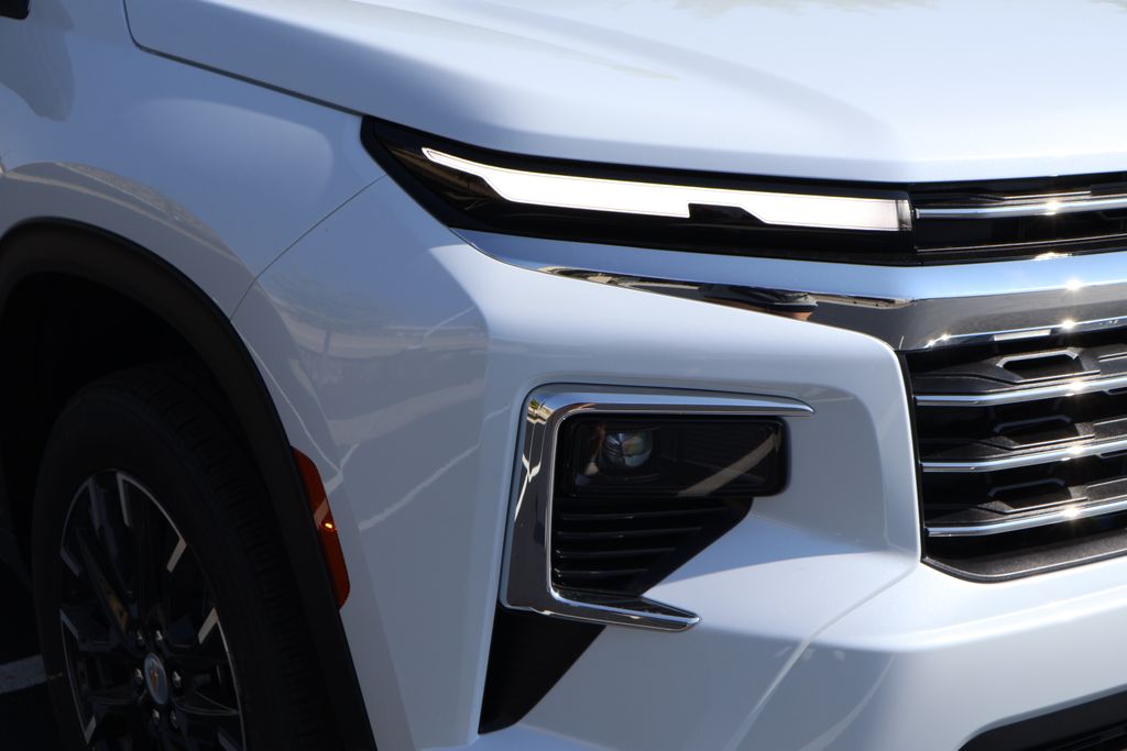 Thumbnail: 2026 Chevrolet Traverse - 3