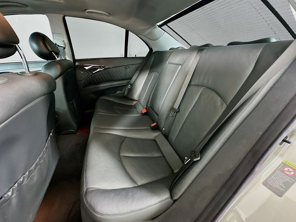 Thumbnail: 2005 Mercedes-Benz E-Class - 22