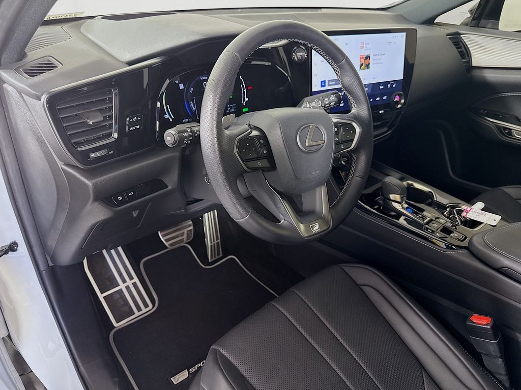 2023 Lexus NX Hybrid 450h+ F Sport 9