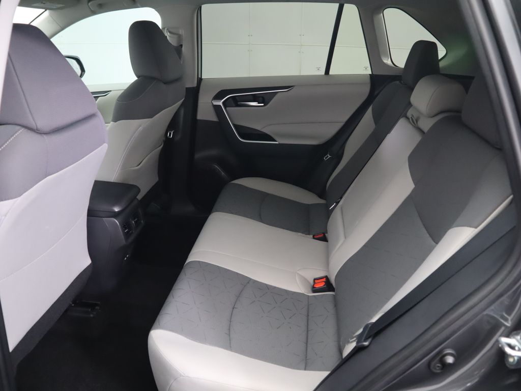 Thumbnail: 2025 Toyota RAV4 - 21