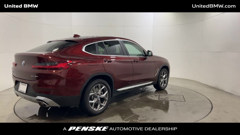 Thumbnail: 2025 BMW X4 - 8