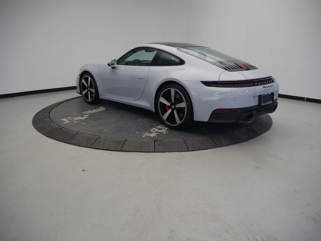 Thumbnail: 2026 Porsche 911 - 3