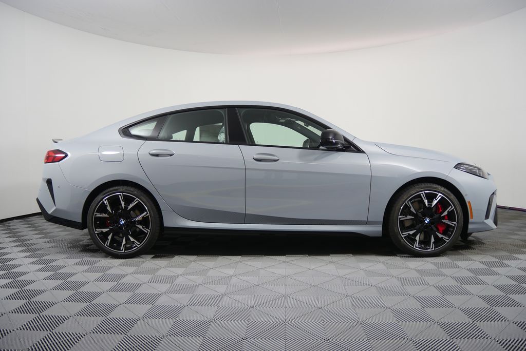 Thumbnail: 2026 BMW 2 Series - 2