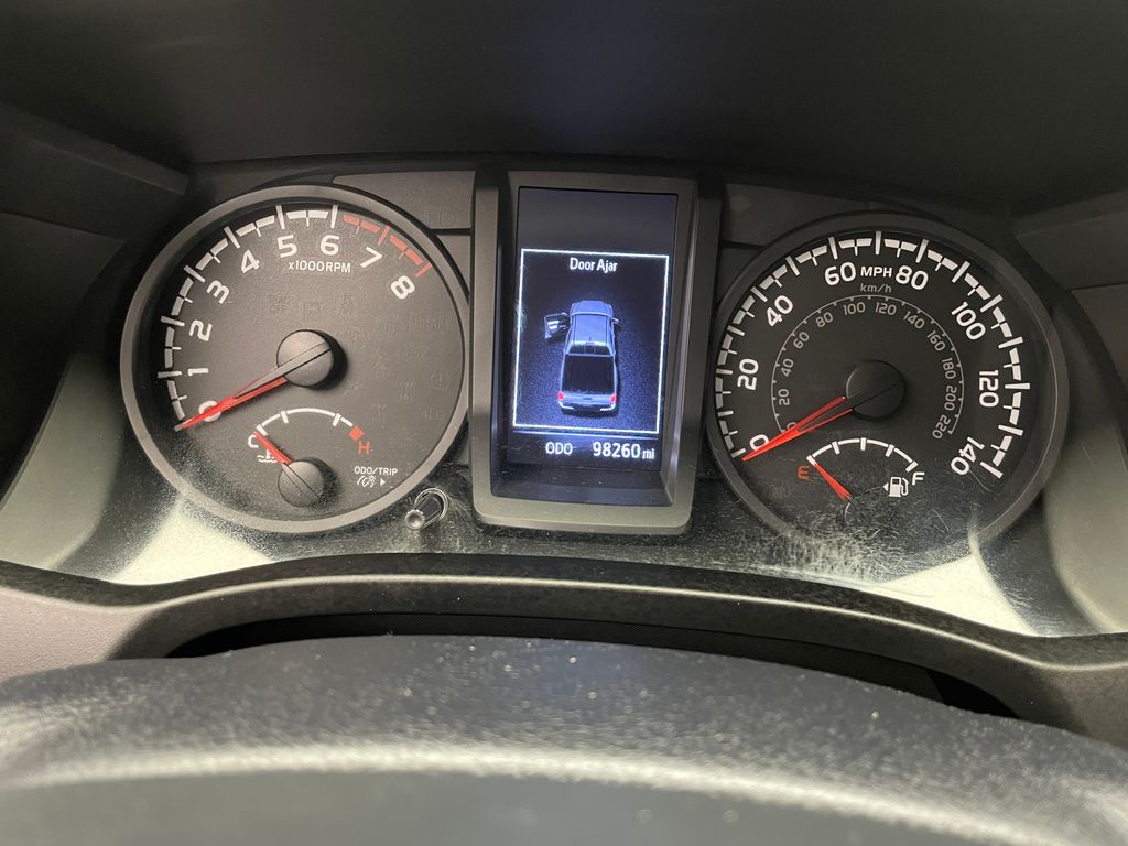 Thumbnail: 2018 Toyota Tacoma - 23