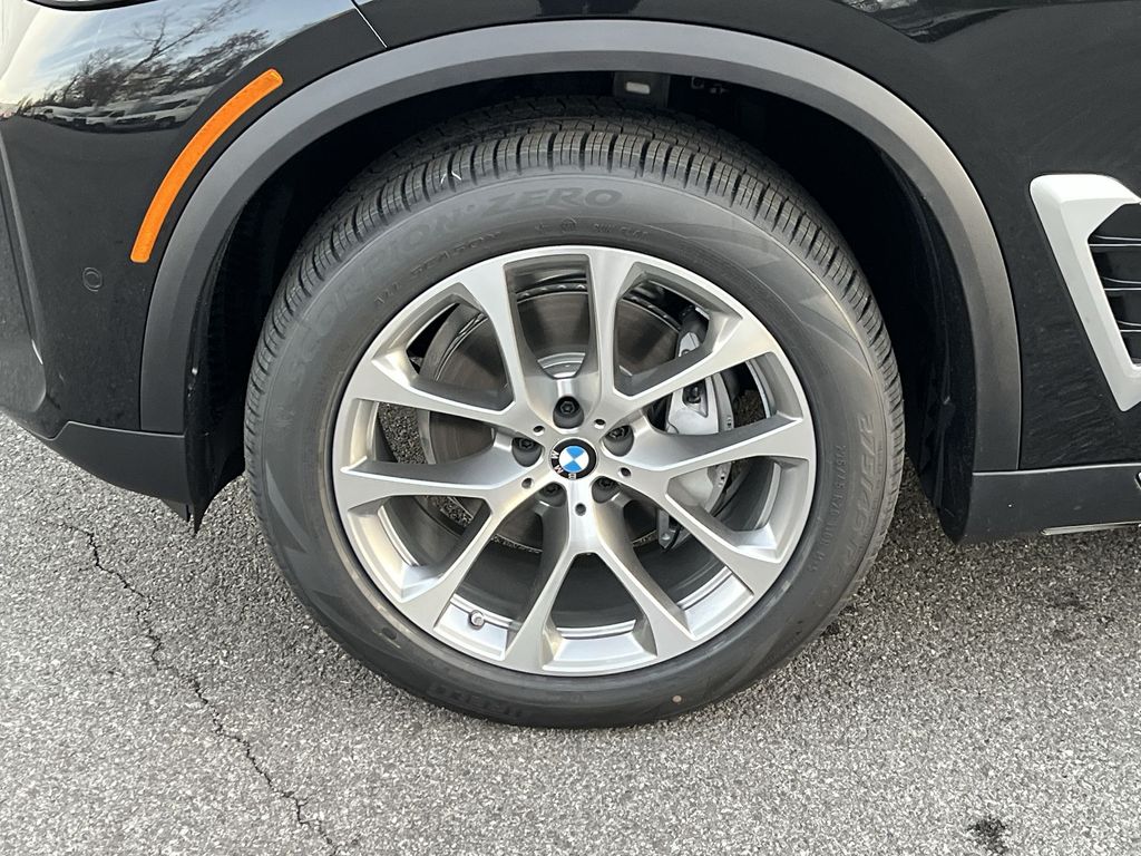 Thumbnail: 2026 BMW X5 - 10