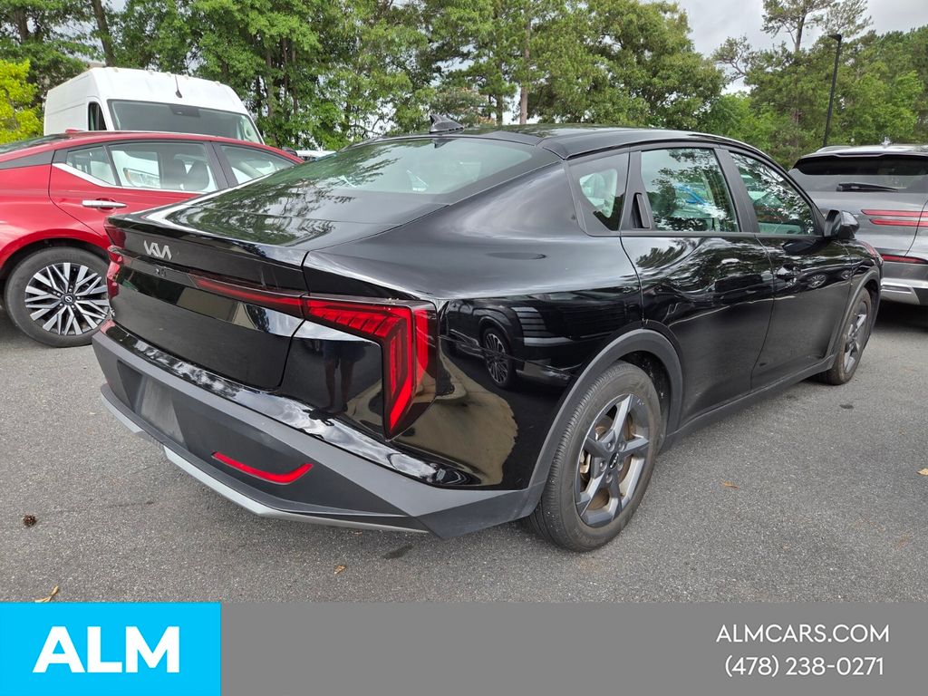 Used 2025 Black Kia LXS image 14