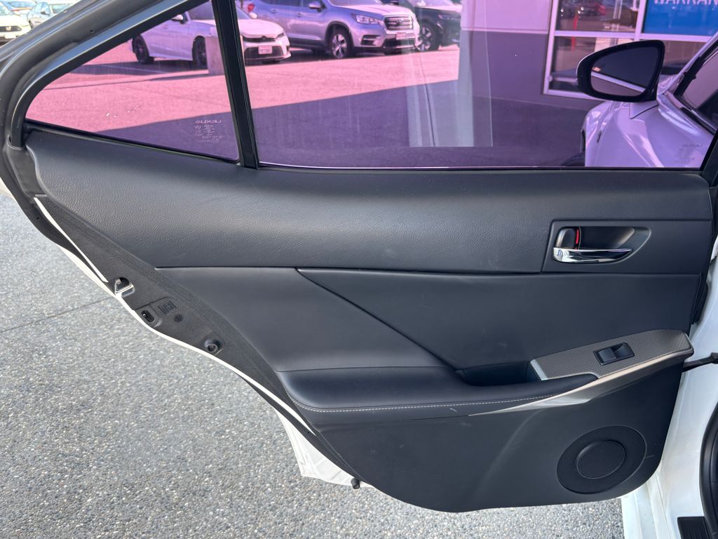 Thumbnail: 2016 Lexus IS - 27