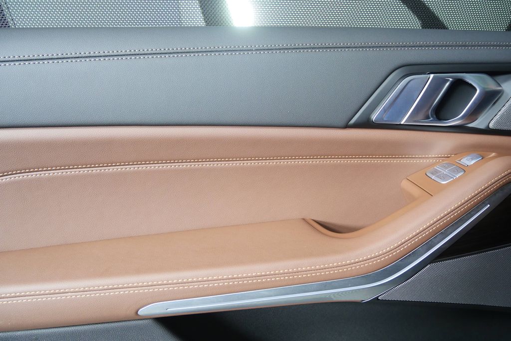 Thumbnail: 2026 BMW X7 - 13