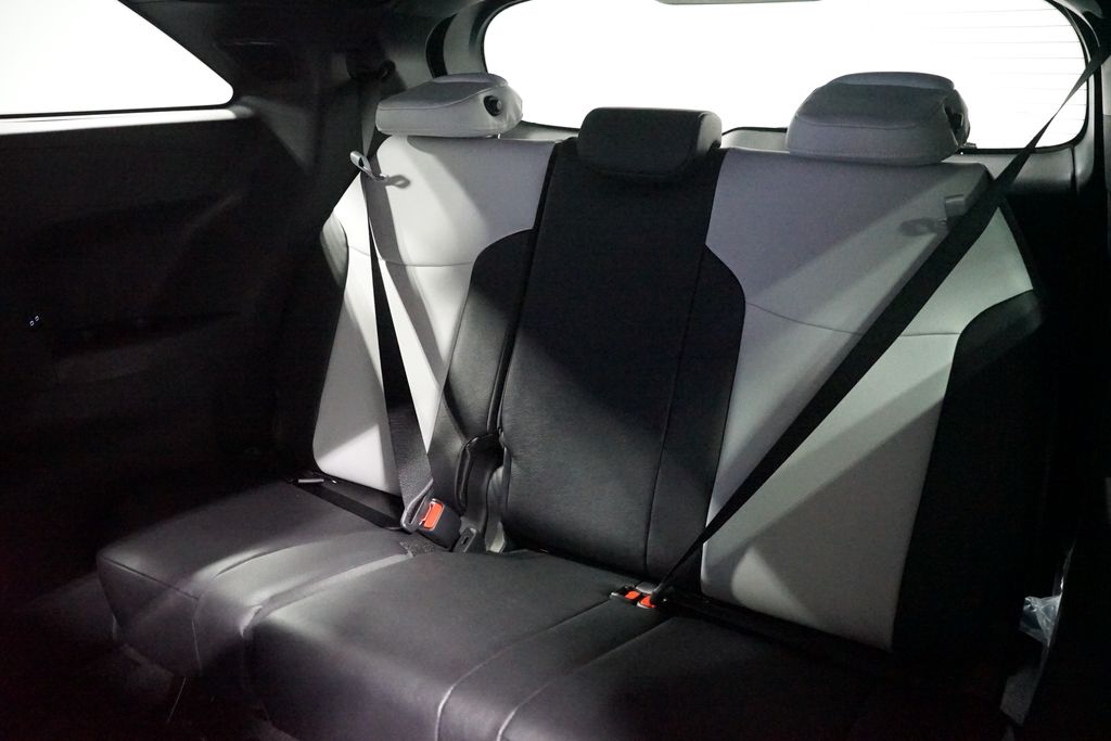 Thumbnail: 2025 Toyota Sienna - 32