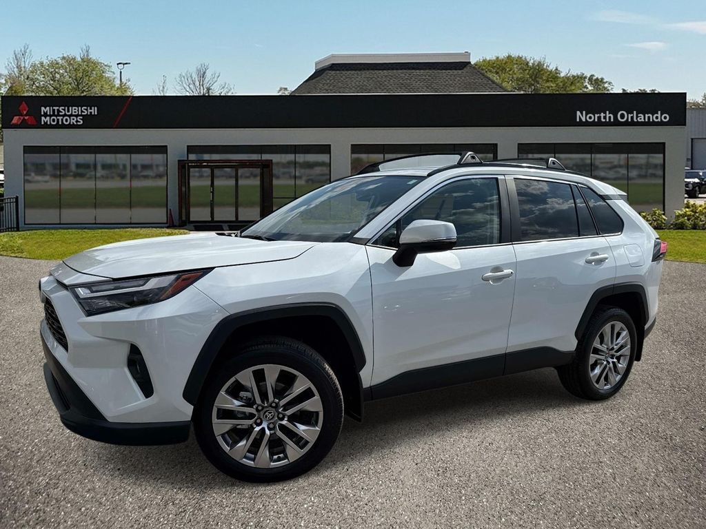 2025 Toyota RAV4 XLE Premium