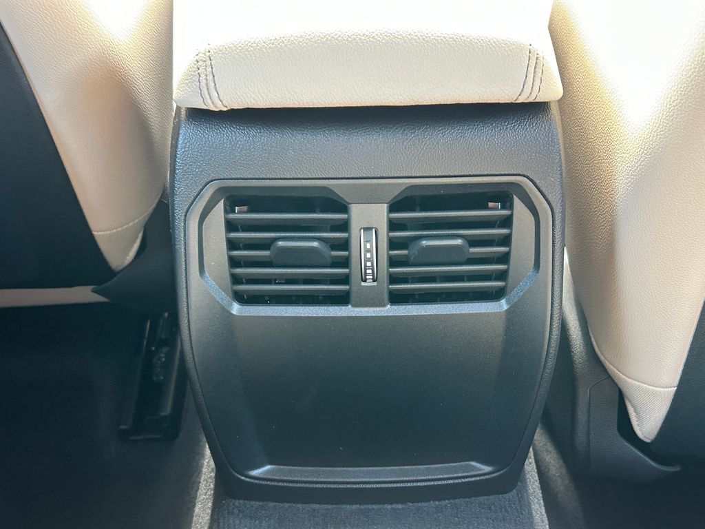 Thumbnail: 2026 BMW 4 Series - 31