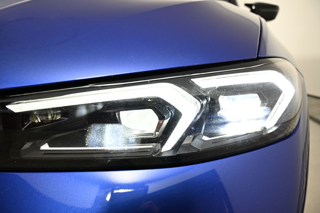 Thumbnail: 2024 BMW 3 Series - 9