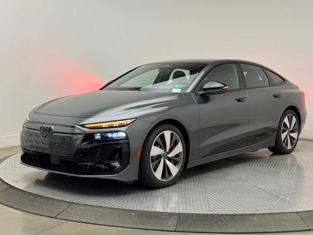 Thumbnail: 2025 Audi e-tron S - 7