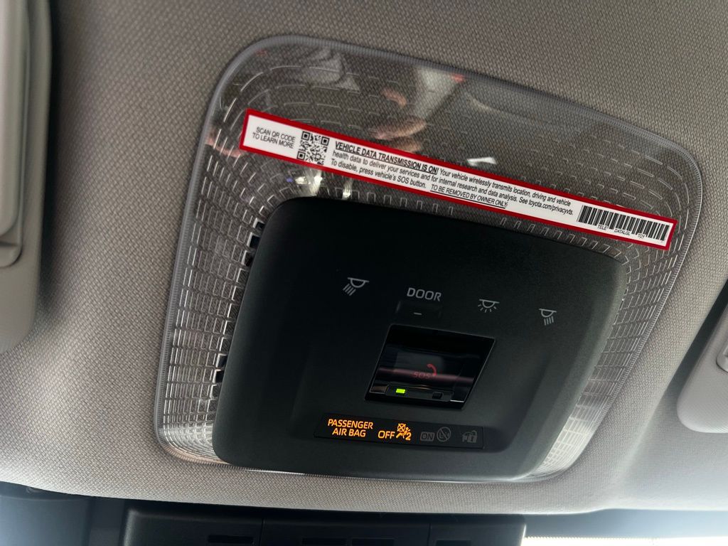 2026 Toyota Prius Plug-in Hybrid XSE photo 27