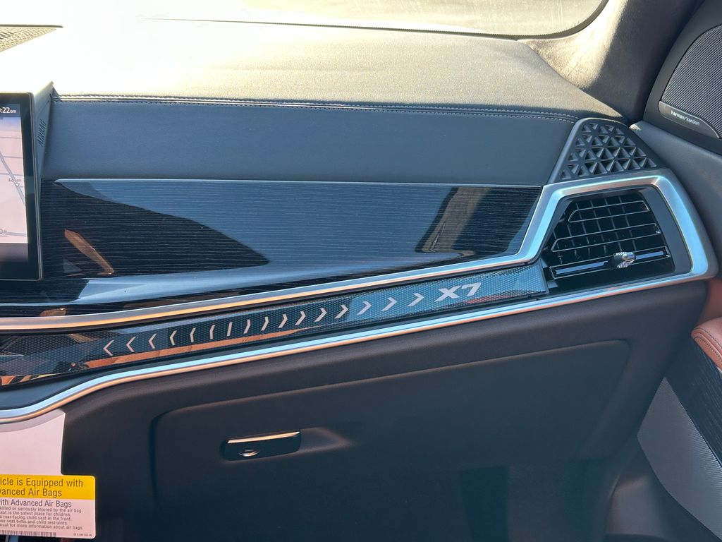 Thumbnail: 2026 BMW X7 - 26