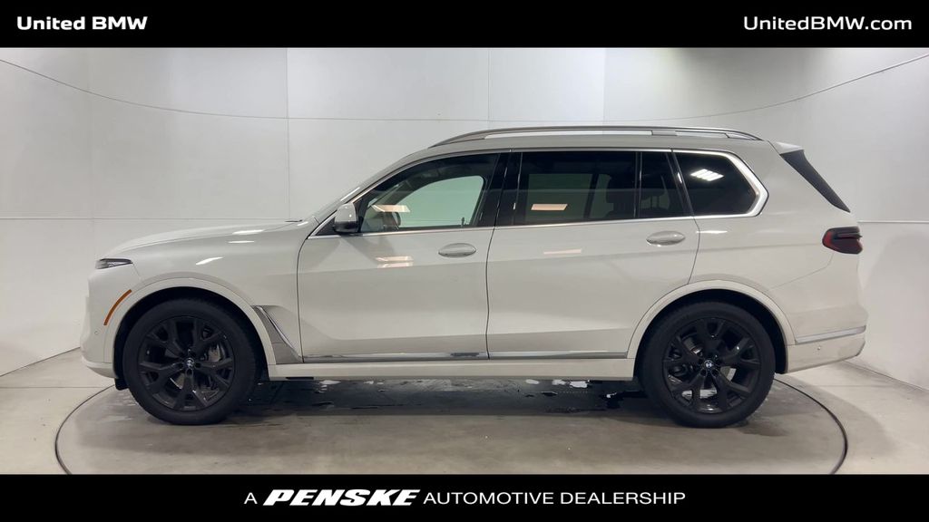 Thumbnail: 2023 BMW X7 - 5