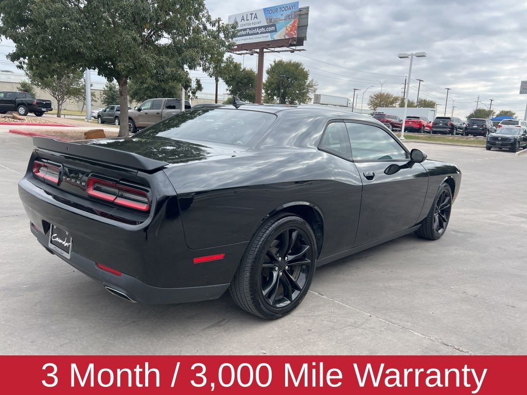 2016 Dodge Challenger SXT 9