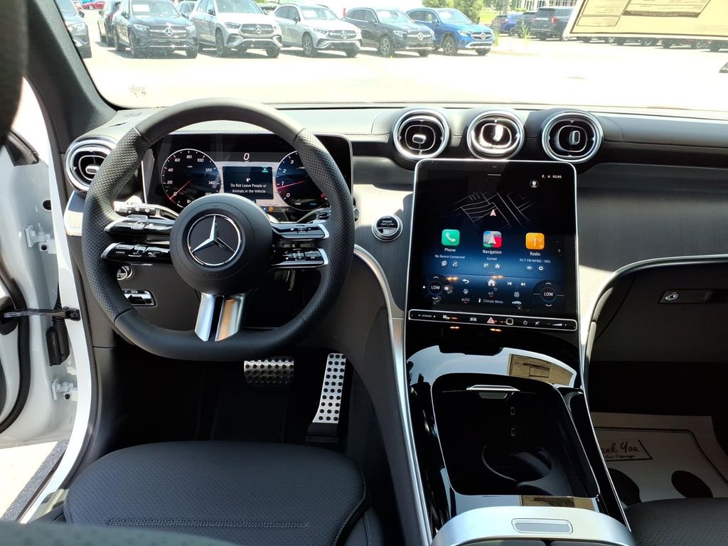 New 2026 MANUFAKTUR Moonlight White Metallic Mercedes-Benz GLC 300 image 19