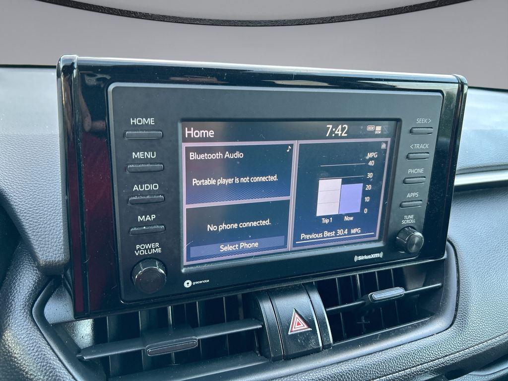 Thumbnail: 2021 Toyota RAV4 - 21