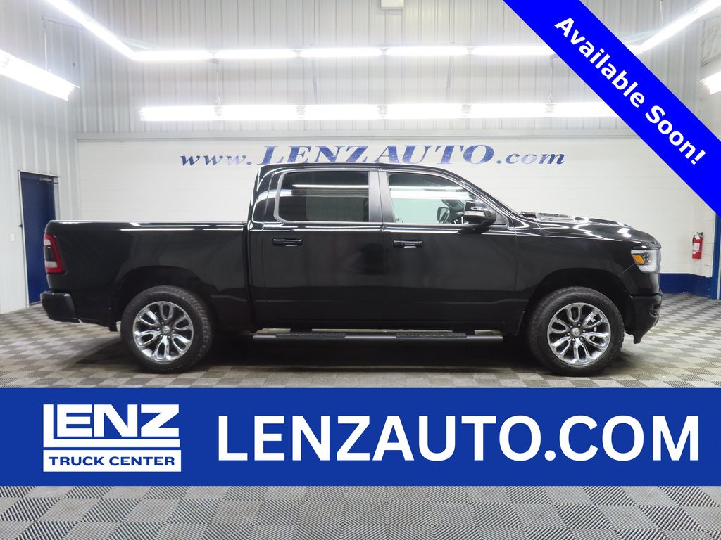 Diamond Black Crystal Pearlcoat 2019 RAM 1500 Sport Crew Cab 4WD Pickup Truck 8-Speed Automatic