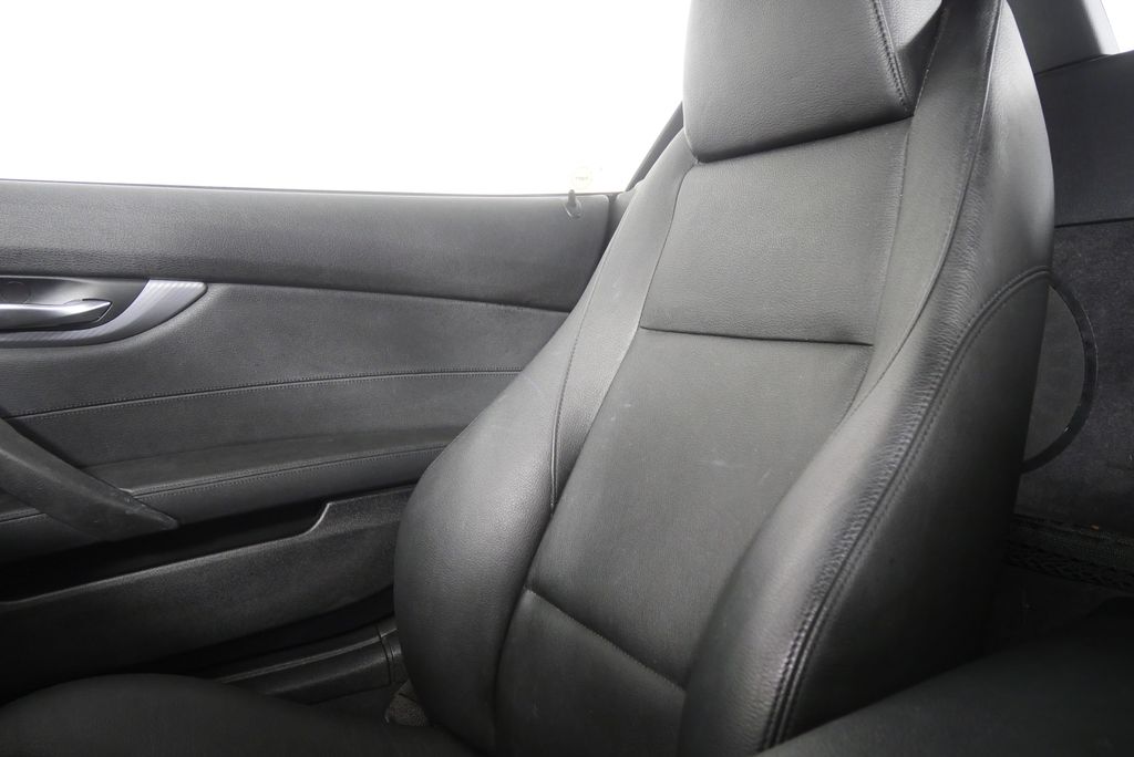 Thumbnail: 2012 BMW Z4 - 21