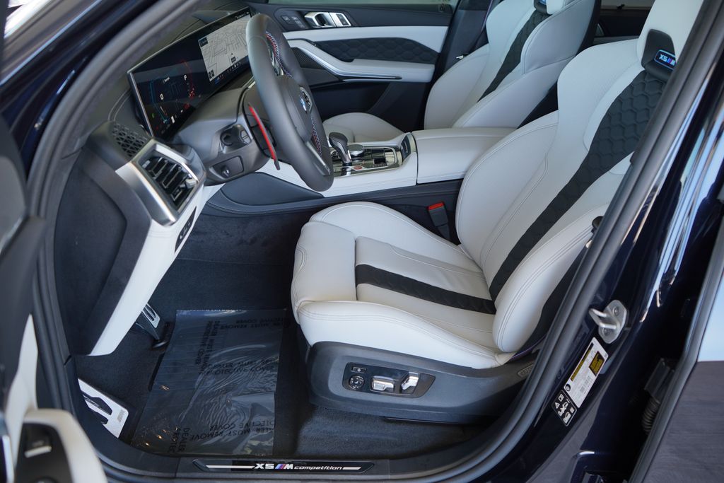 Thumbnail: 2026 BMW X5 - 11