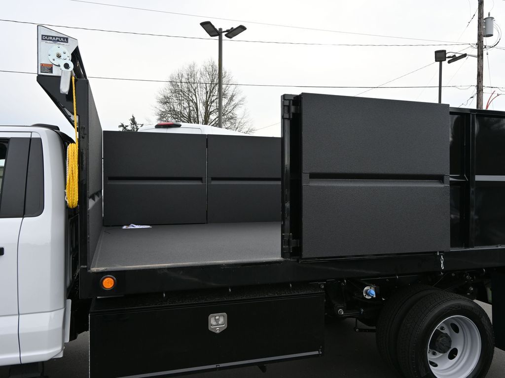 2024 Ford F-550 Super Duty 