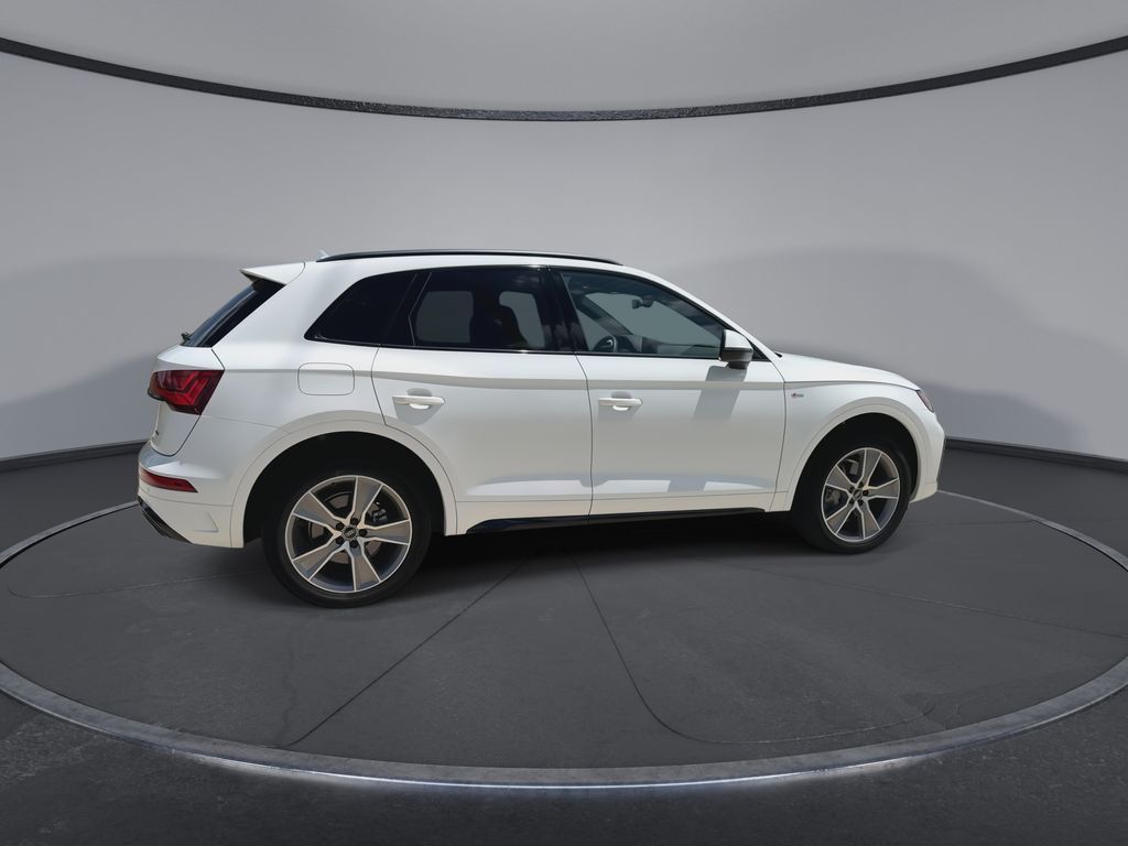 Thumbnail: 2025 Audi Q5 - 9
