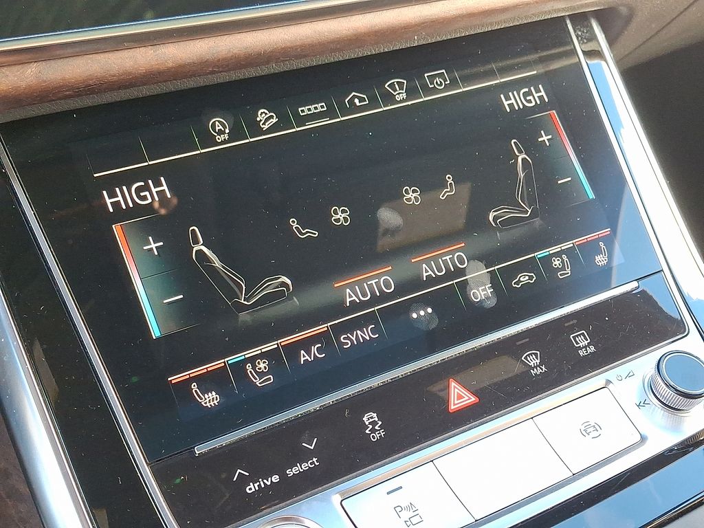 Thumbnail: 2022 Audi Q7 - 16