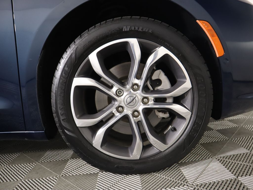 Thumbnail: 2022 Chrysler Pacifica - 30