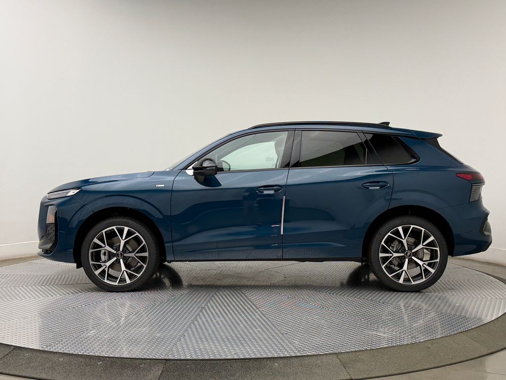 Thumbnail: 2026 Audi Q3 - 5