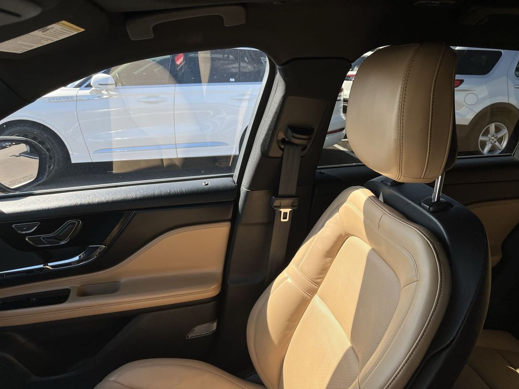 Used 2020 Brown Lincoln Reserve image 24