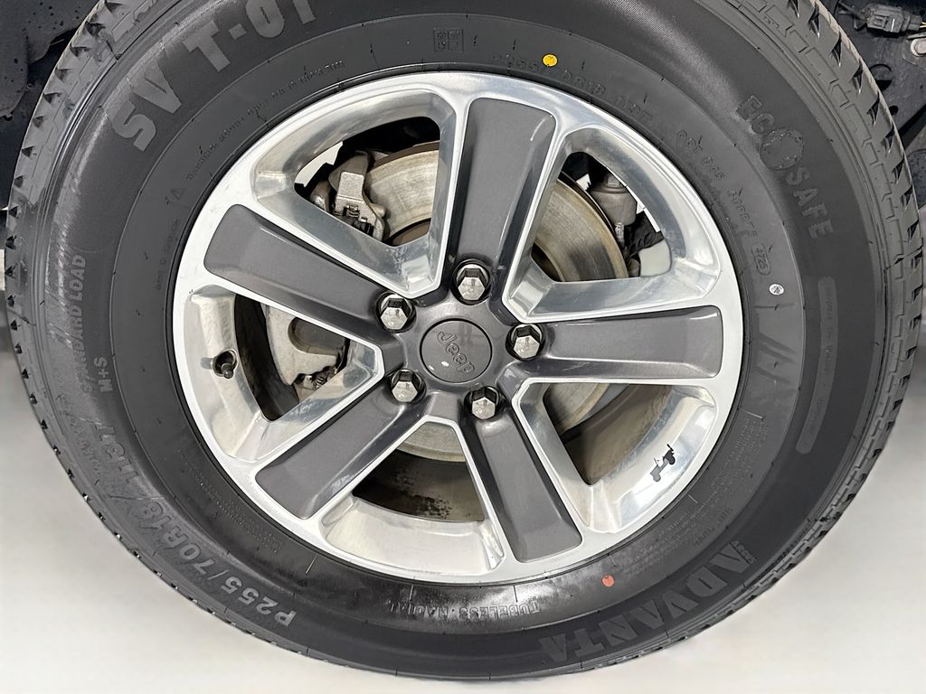 Thumbnail: 2019 Jeep Wrangler - 32