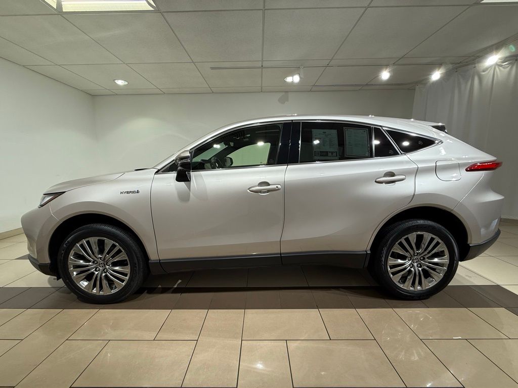 Thumbnail: 2021 Toyota Venza - 2