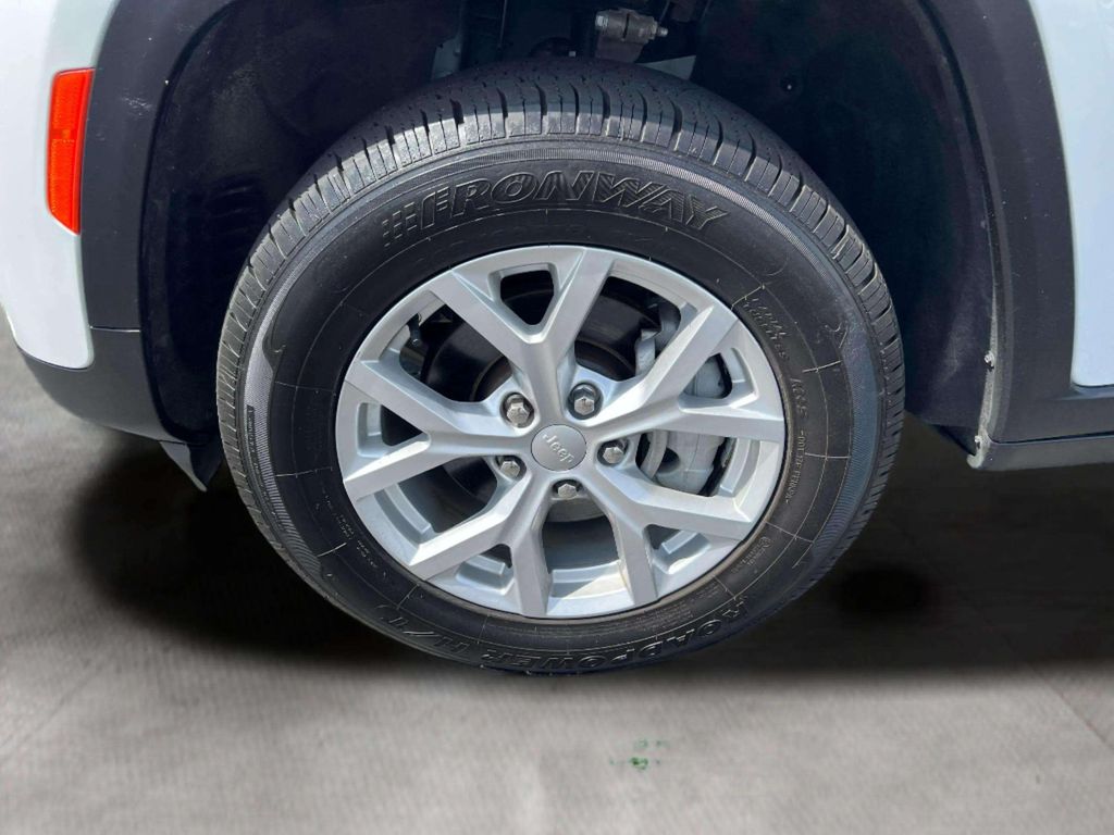 Certified Used 2023 Bright White Clearcoat Jeep Limited image 7