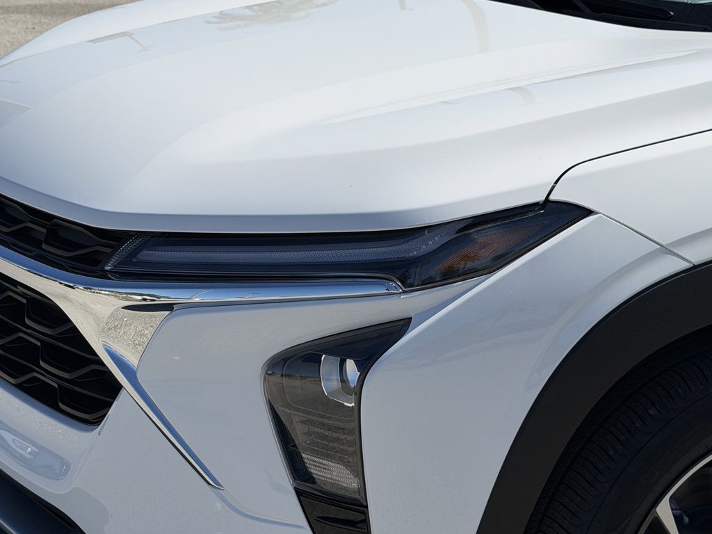 new 2026 Chevrolet Trax car, priced at $23,925