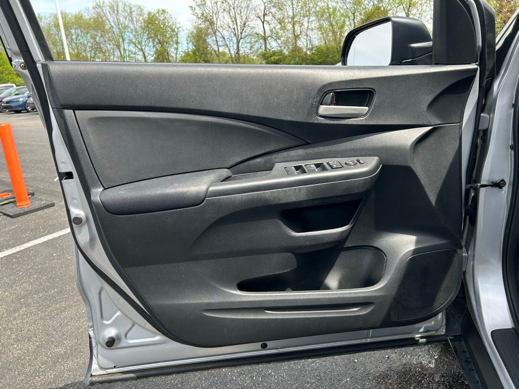 2016 Honda CR-V SE 18
