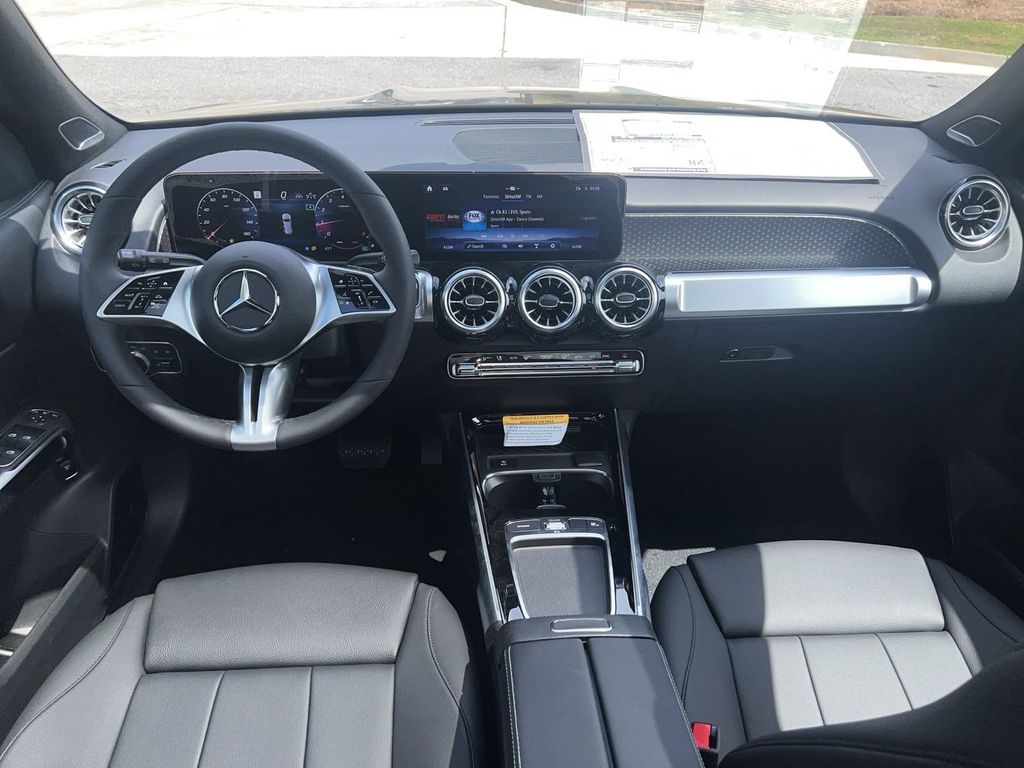 2024 Mercedes-Benz GLB GLB 250 23