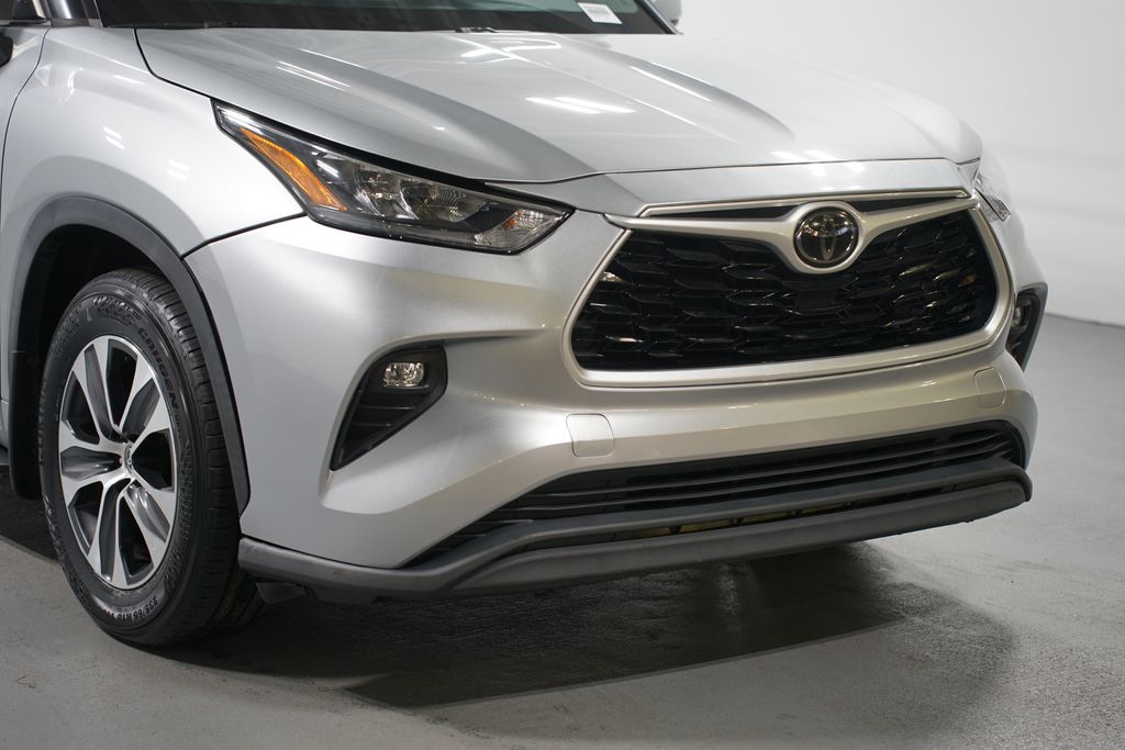 Thumbnail: 2020 Toyota Highlander - 4