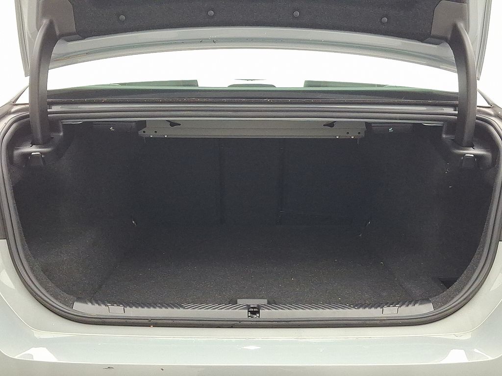 Thumbnail: 2024 BMW i5 - 28