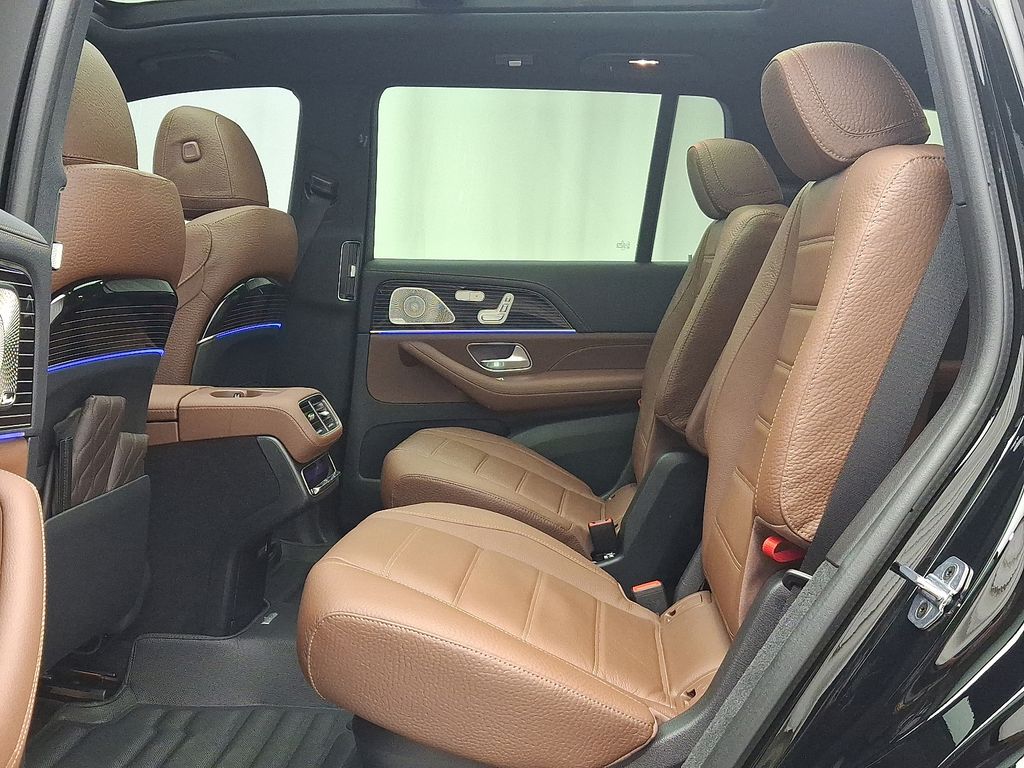 Thumbnail: 2024 Mercedes-Benz GLS - 10
