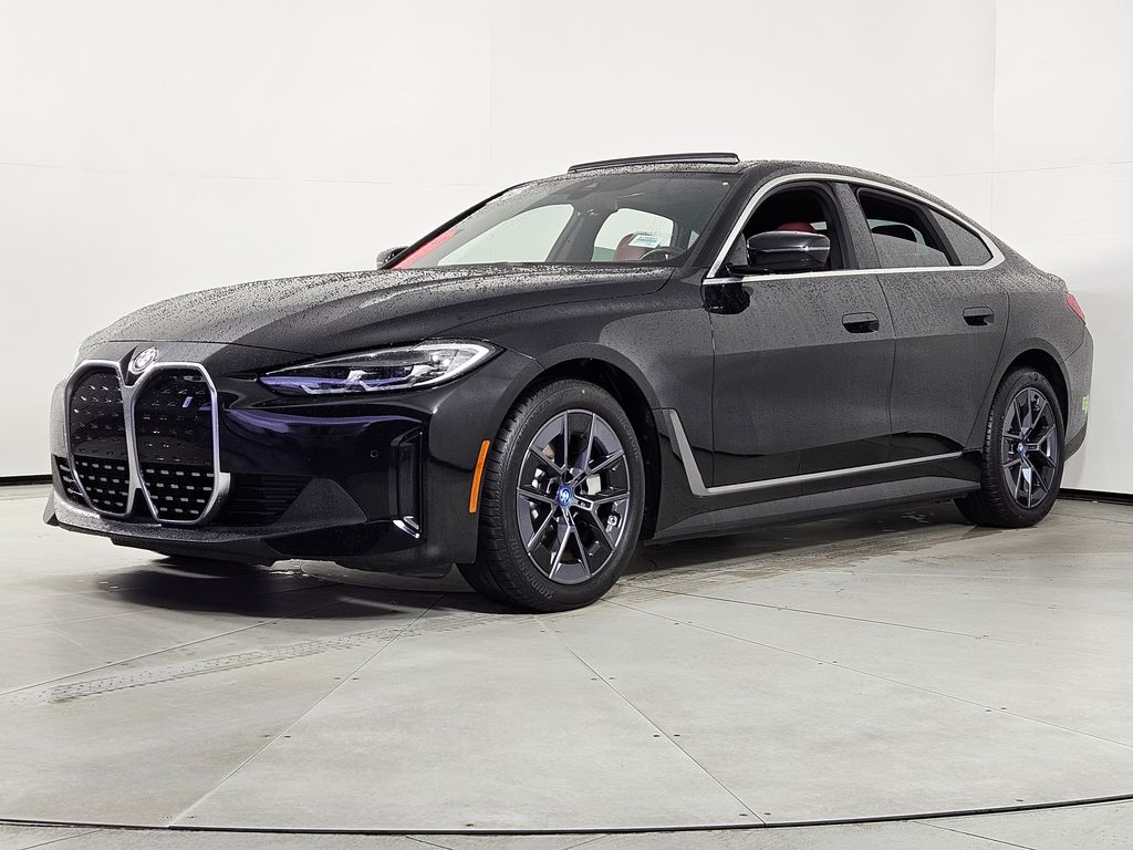 Thumbnail: 2023 BMW i4 - 2