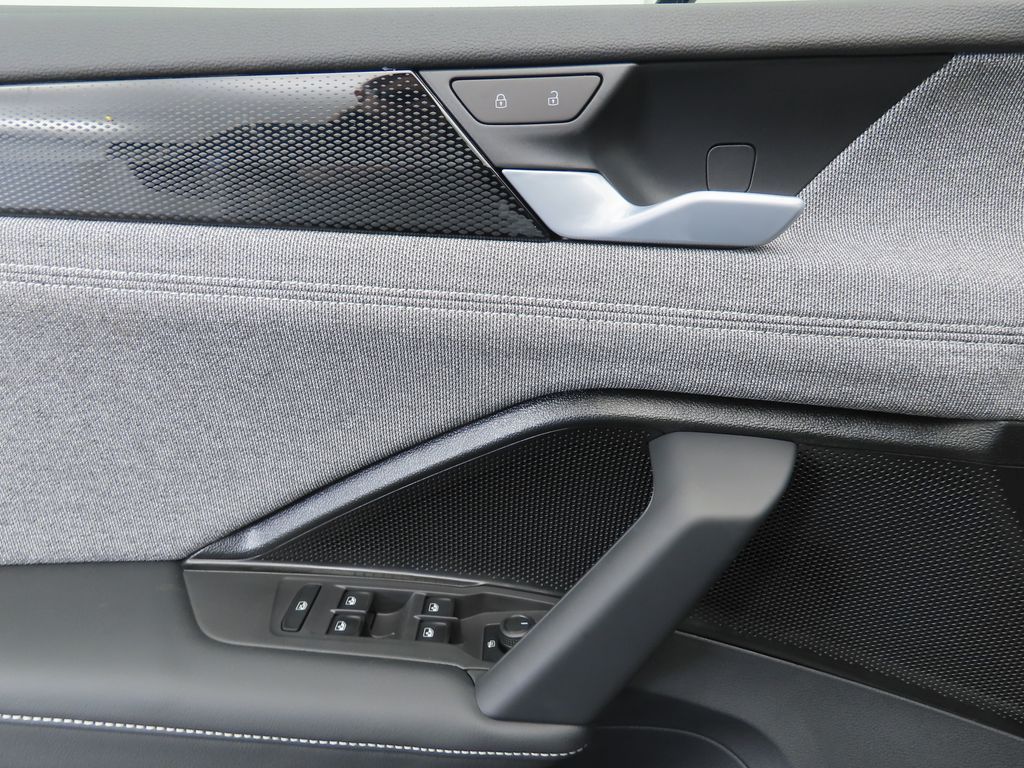 Thumbnail: 2026 Volkswagen Tiguan - 23