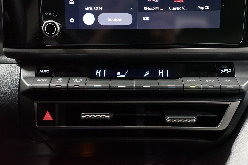 Thumbnail: 2025 Toyota Camry - 20