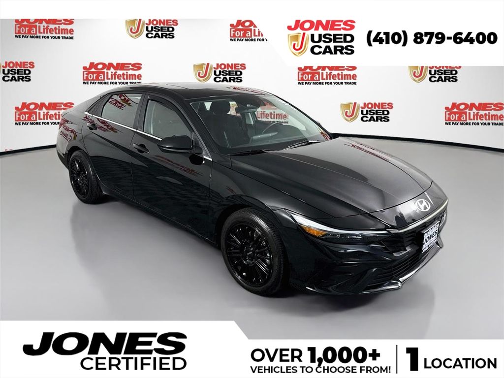 Abyss Black 2024 Hyundai Elantra Sedan Front-Wheel Drive Continuously Variable Transmission