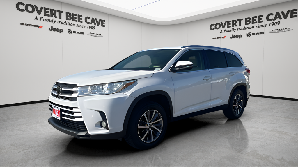 Used Car 2019 Toyota Highlander  Xle For Sale Under $25,000 In Austin, Texas