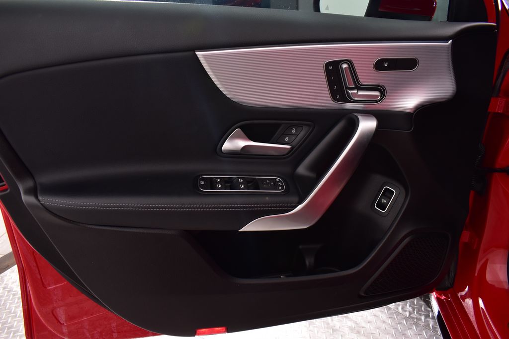 Thumbnail: 2019 Mercedes-Benz A-Class - 11