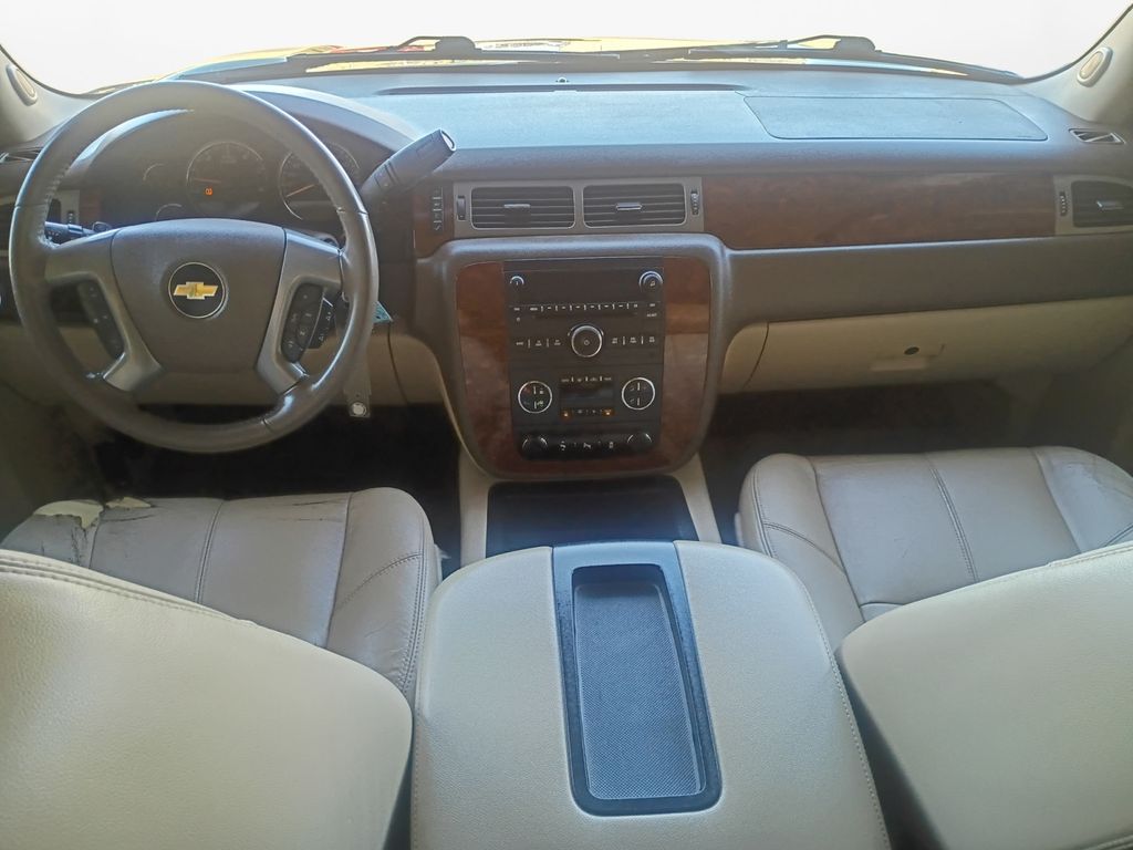 Used Car 2012 Chevrolet Suburban 1500  Lt For Sale Under $12,000 In Austin, Texas