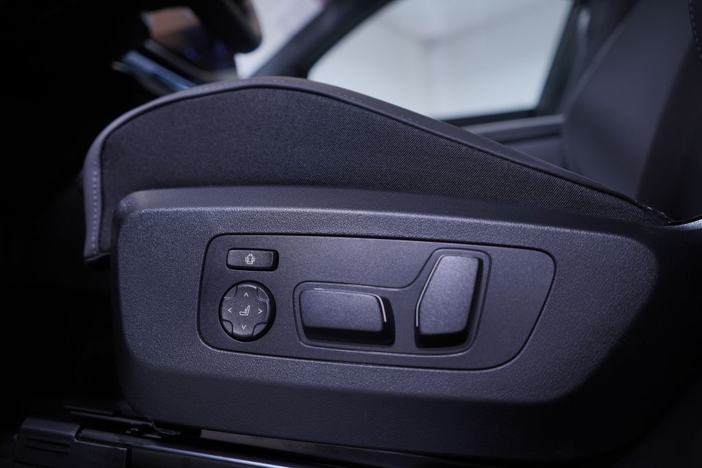 Thumbnail: 2026 BMW X3 - 12